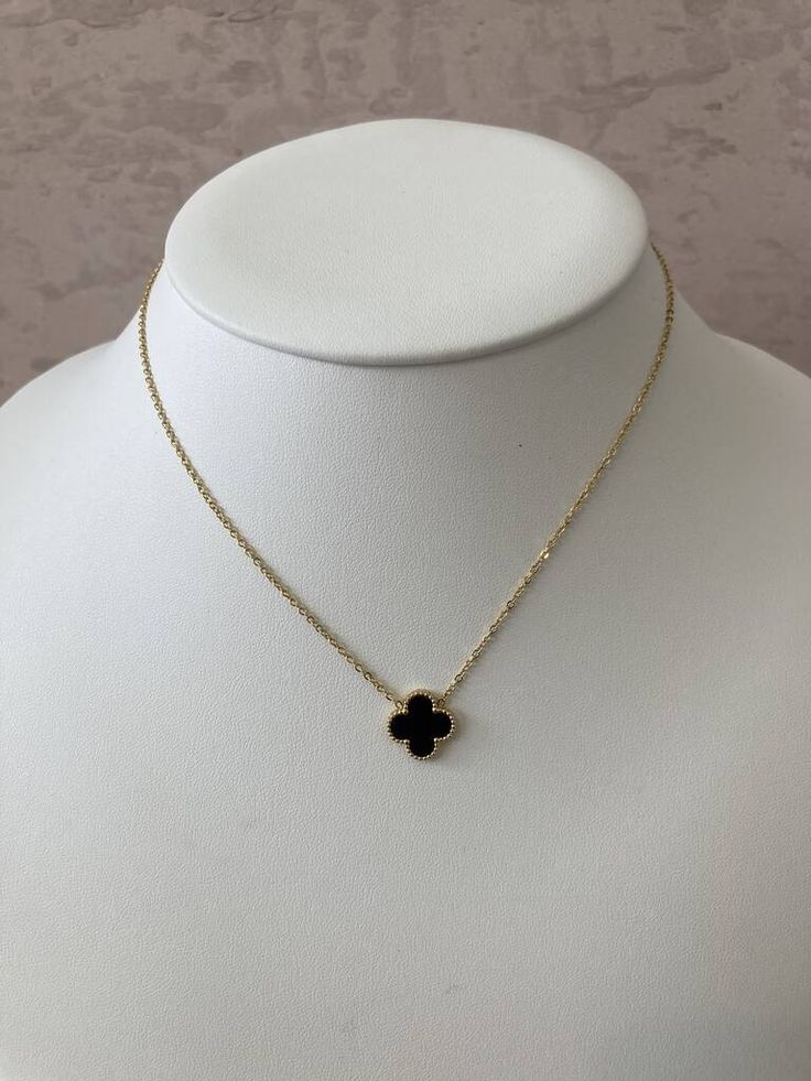 Clover Pendent