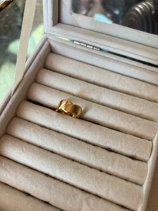 Twist Crossover Adjustable Ring