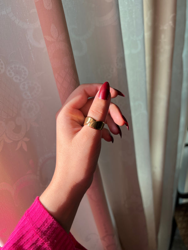 Twist Crossover Adjustable Ring