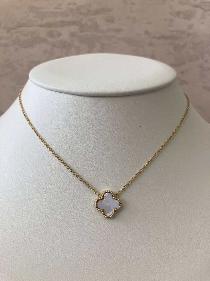 Clover Pendent