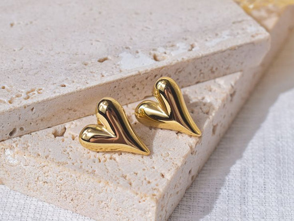 Heart stud earrings